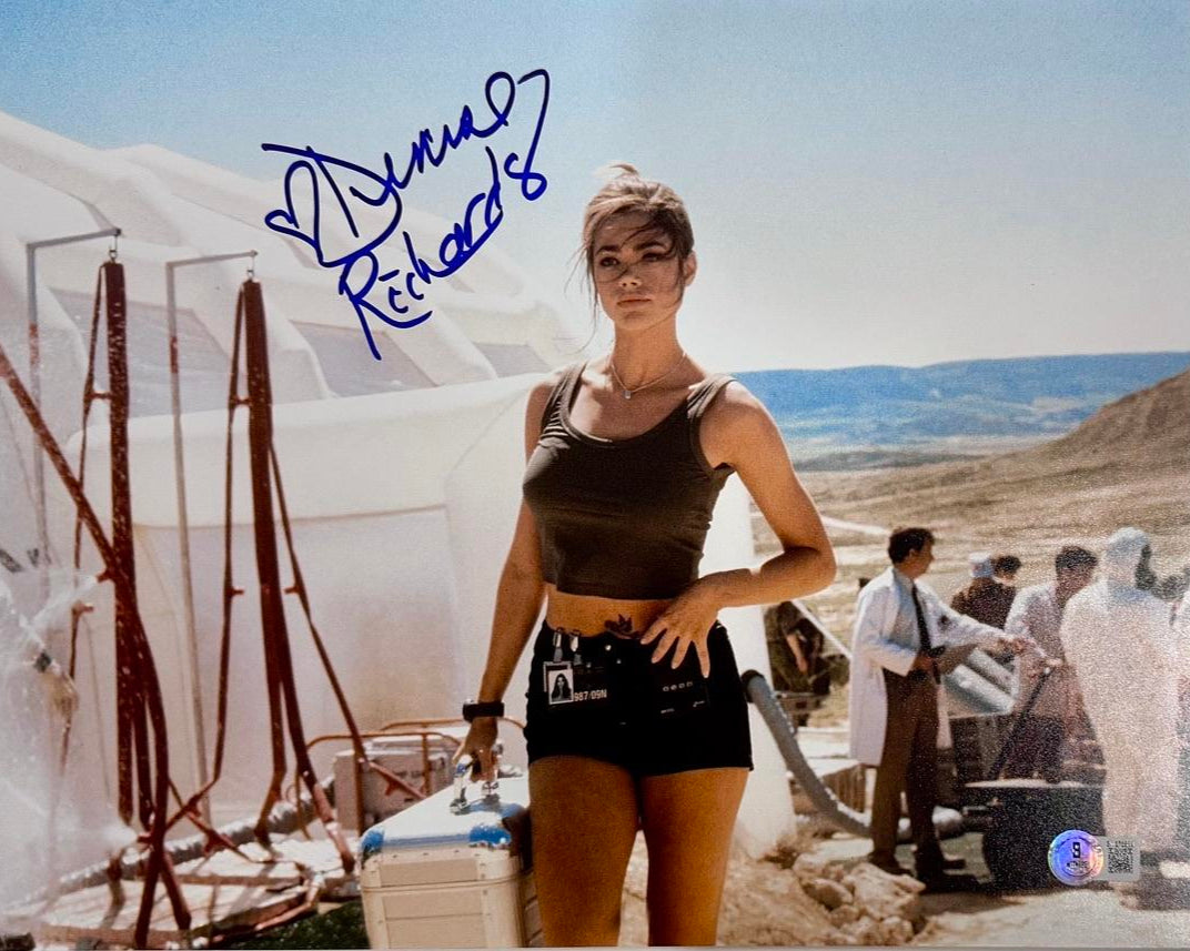 Denise Richards Signed 11x14 Photo (James Bond) - SWAU